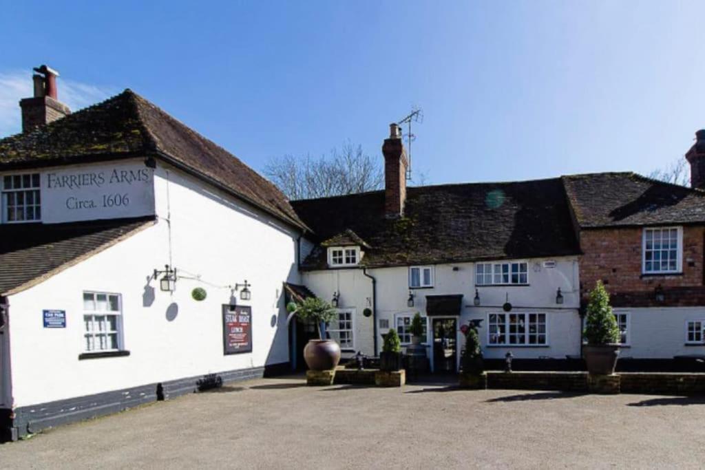 Beautiful Renovated Cottage In Mersham Ashford Kent Exterior photo